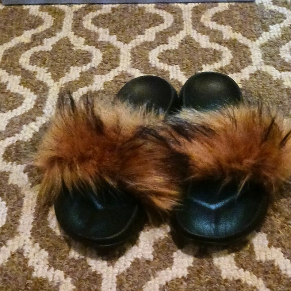 VALPEAK Shoes - FUR slides, VALPEAK, cruelty free, brown & black faux fur size 10